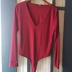 🎉SALE🎉Fashion Nova "Louise V Neck" Bodysuit - XL